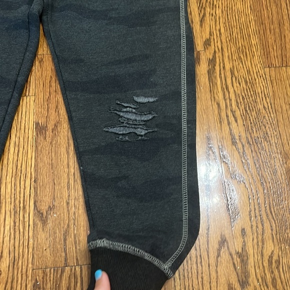 BNWT Smiley Matching Jogging Set - Picture 7 of 11